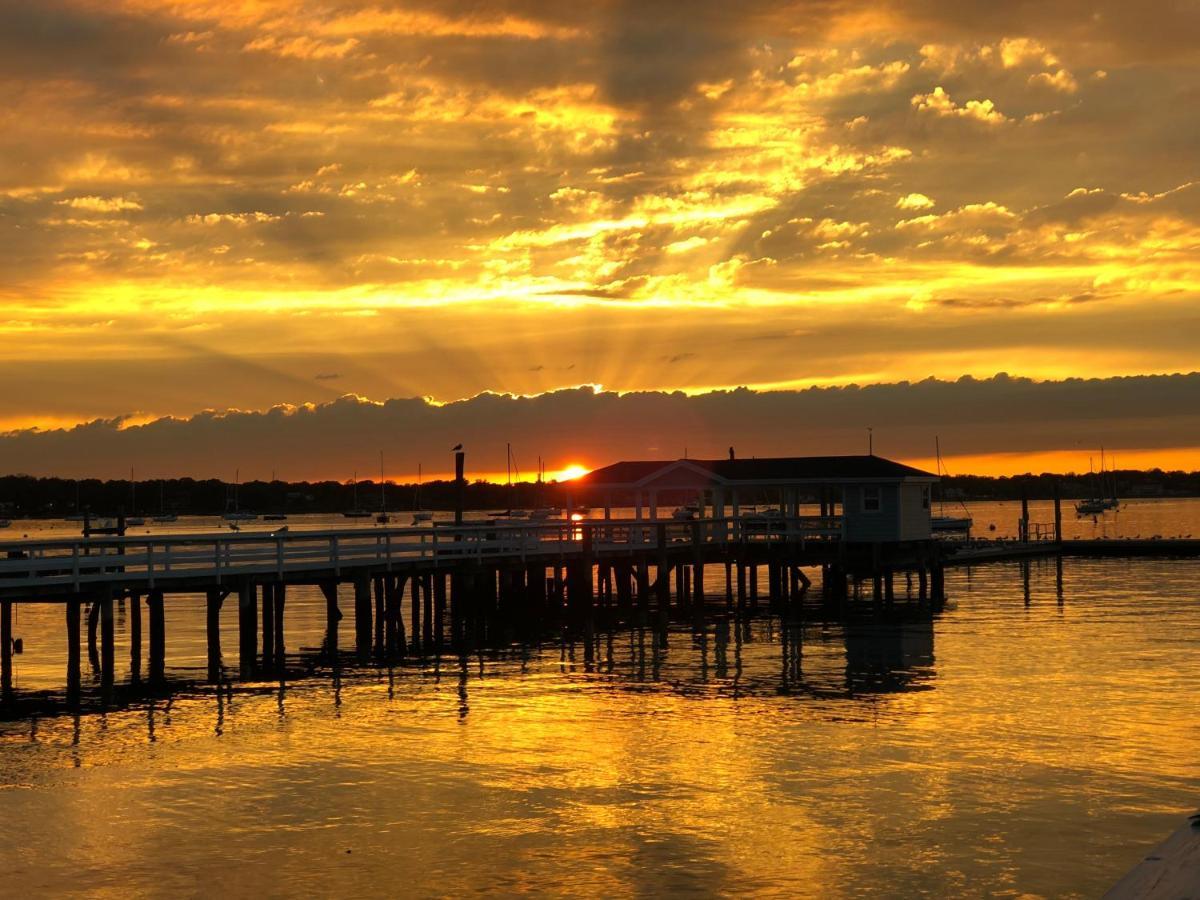 Knickerbocker Yacht Hotel Port Washington Экстерьер фото